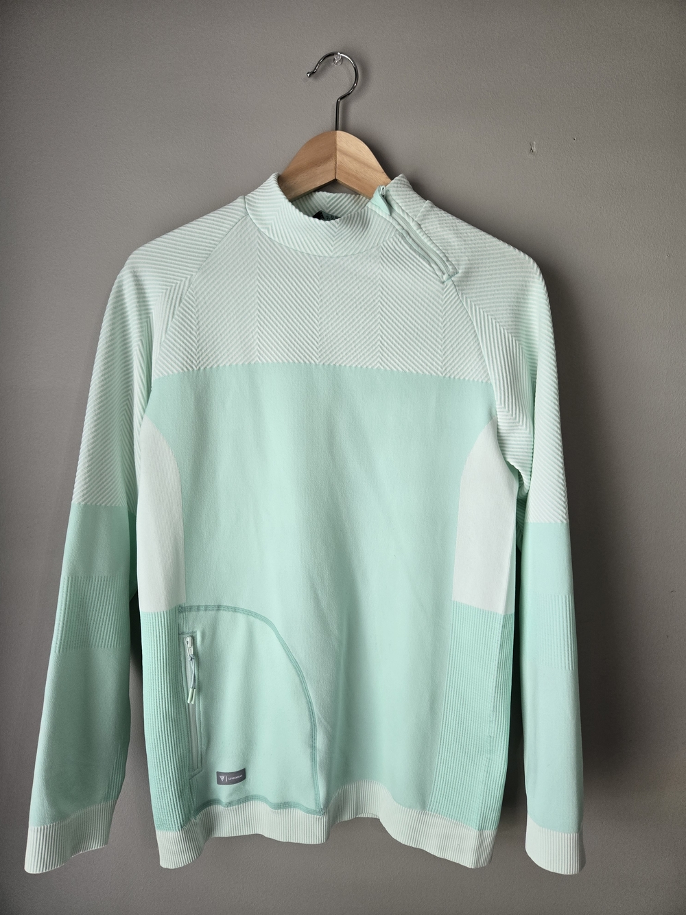 Levelwear Mint Athletic Pullover Top Size M